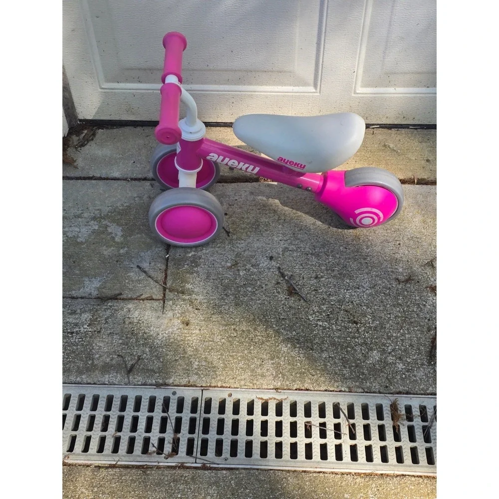 Ayeku Mini Balance Bike for 12-30 Months Toddlers 6 Inch‎ EVA Wheels Pink